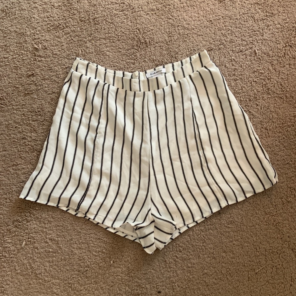 [SOLD] UO High Waisted Striped Shorts